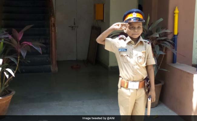 7-Year-Old Cancer Patient Was Cop For A Day, Thanks To Mumbai Police