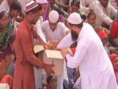 Mumbai With Farmers. Food, Footwear, Flowers For Protesters