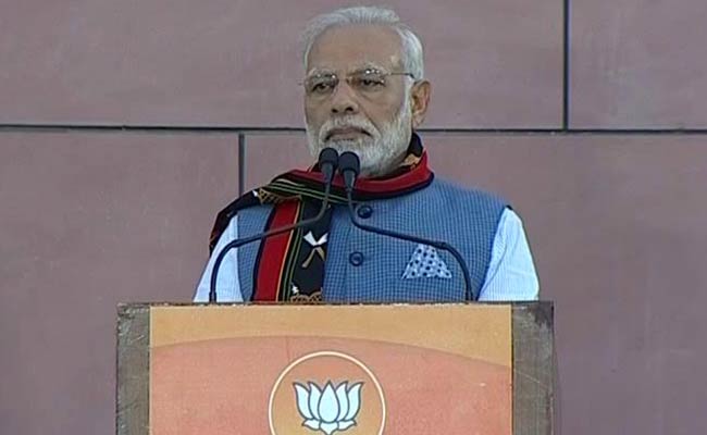 PM Modi Pauses Northeast Victory Speech In Delhi For <i>Azaan</i>