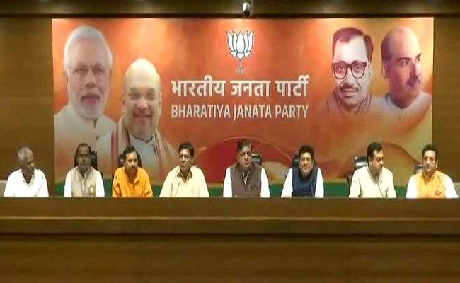 नरेश अग्रवाल बीजेपी को सिखाने आए हैं या सीखने?