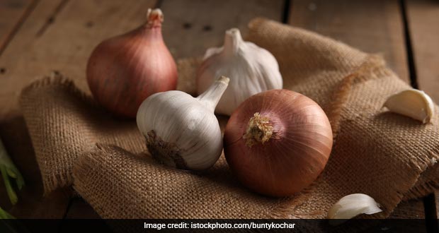 7 Ingenious Ways To Get Rid Of Bad Breath From Onion And Garlic