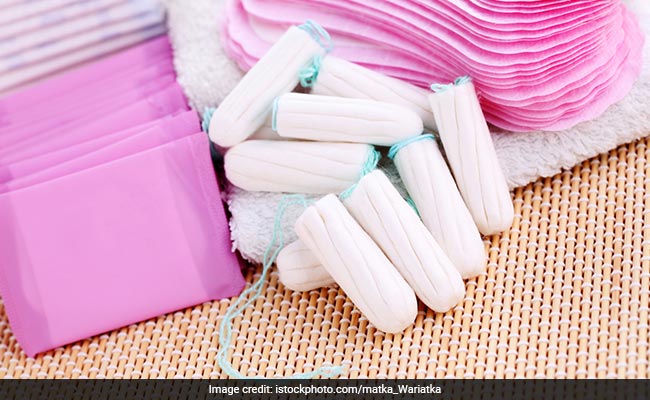 Menstrual Hygiene: पीरियड्स को लेकर शुरू हुआ माहवारी स्वच्छता जागरूकता अभियान, जानें स्वच्छता के बिना होने वाली परेशानियां Menstrual Hygiene: पीरियड्स को लेकर शुरू हुआ माहवारी स्वच्छता जागरूकता अभियान, जानें स्वच्छता के बिना होने वाली परेशानियां