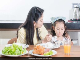 Teens Who Are Pushed To Diet Are At A Higher Risk Of Obesity And Eating Disorders: Study Teens Who Are Pushed To Diet Are At A Higher Risk Of Obesity And Eating Disorders: Study