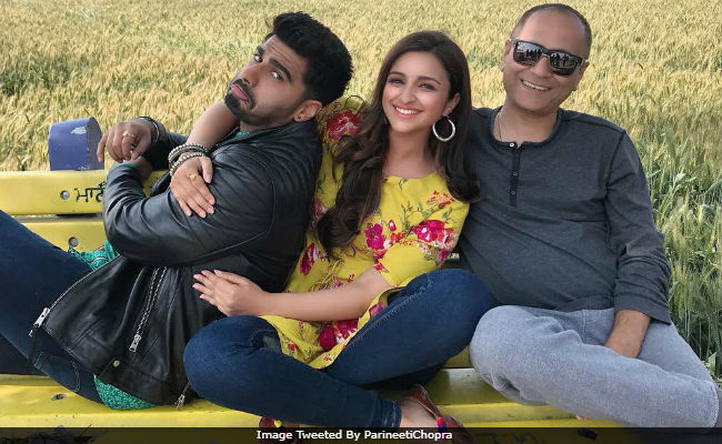 Namaste England In Punjab: Parineeti Chopra And Arjun Kapoor Say Hello From Sarson Ke Khet