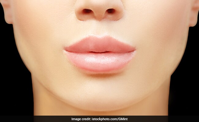 How To Get Pink Lips Naturally: गुलाबी और चमकदार होंठ पाने के लिए इन 5 कारगर प्राकृतिक तरीके को अपनाएं