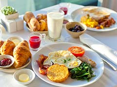 Quick Breakfast Recipes: घर से निकलने की जल्दी और नाश्ता बनाने का टेंशन, परेशान न हों झटपट बनाएं ये 10 हेल्दी ब्रेकफास्ट