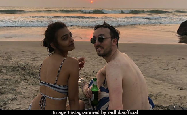 Apte nude radika Radhika Apte