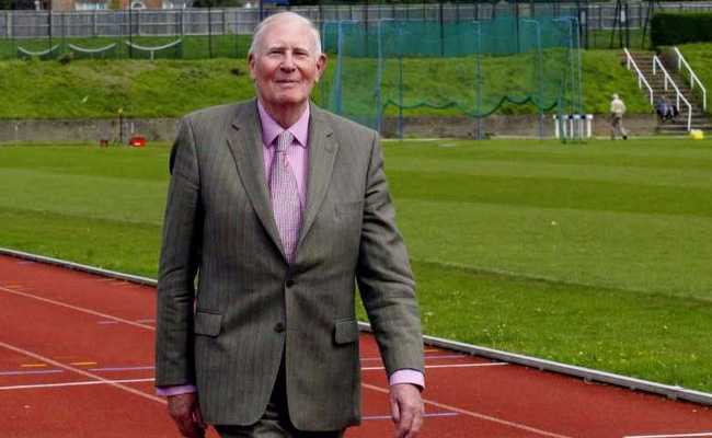 UK Athlete Roger Bannister, First Man To Run A Mile Under 4 Minutes, Dies