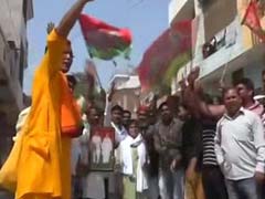 Yogi Adityanath's Gorakhpur Shocks BJP, Samajwadi Party Leads In 2 Seats