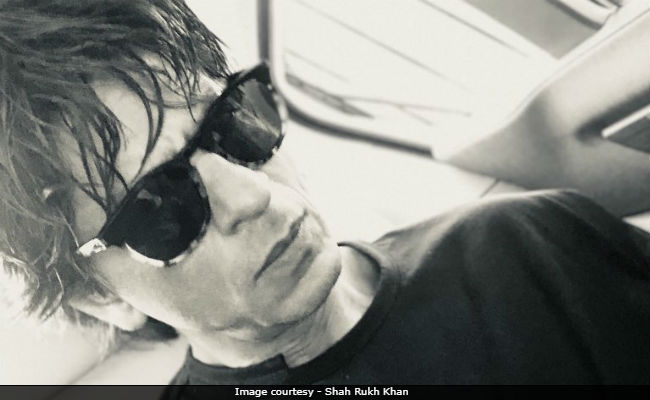 For A Change, Shah Rukh Khan Read A Poem On His Way To Work