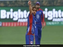 VIDEO: बूम-बूम शाहिद अफरीदी की जादुई गेंद देख घबरा गया बल्लेबाज, कुछ इस तरह छोड़ा विकेट VIDEO: बूम-बूम शाहिद अफरीदी की जादुई गेंद देख घबरा गया बल्लेबाज, कुछ इस तरह छोड़ा विकेट