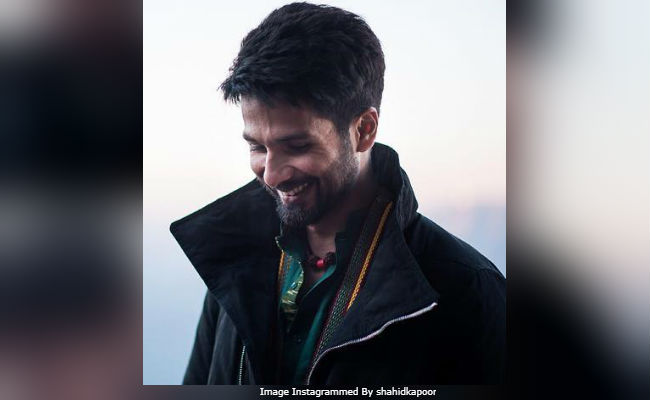 Internet's Smitten With These Pics Of Shahid Kapoor. Seen Yet?