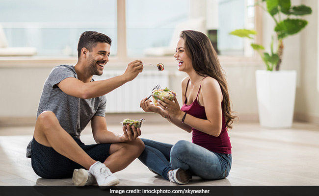 Are There Any Health Benefits Of Sitting On The Floor And Eating: Ayurveda Tells Us