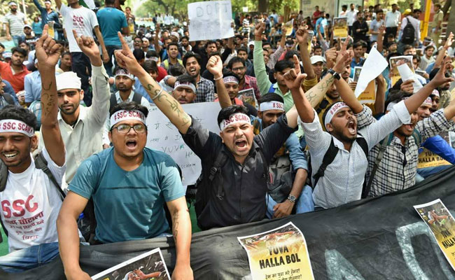 Jobseekers Take Out Huge Rally In Delhi Over Leaked Test, Clash With Cops