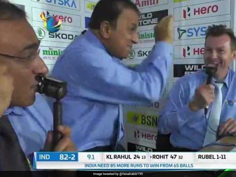 Nidahas Trophy Final: Sunil Gavaskar Breaks Into Impromptu 'Nagin Dance', Bangladesh Fans Unimpressed