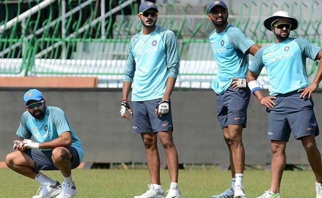 NIDAHAS TROPHY: श्रीलंका के खिलाफ मैच में हार के बाद गुस्‍से में भारतीय फैंस, आकाश चोपड़ा ने कही यह बात...