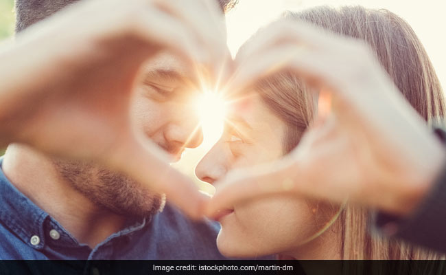 डियर लवर्स! किसी को डेट न करने वालों को कम होता है Depression!