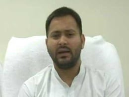 Tejashwi Yadav Mocks Nitish Kumar On Twitter, JDU Hits Back Tejashwi Yadav Mocks Nitish Kumar On Twitter, JDU Hits Back