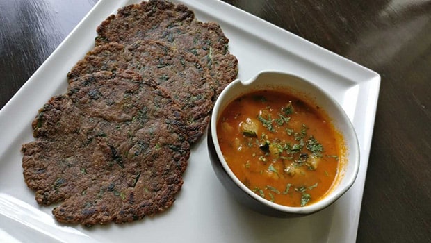 Mooli Thepla with Aloo Bhaji