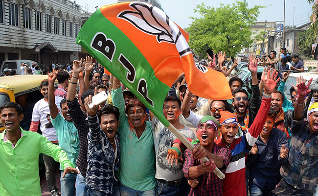 BJP Ousts Tripura's Sarkar After 20 Years, Meghalaya Hung: 10 Points