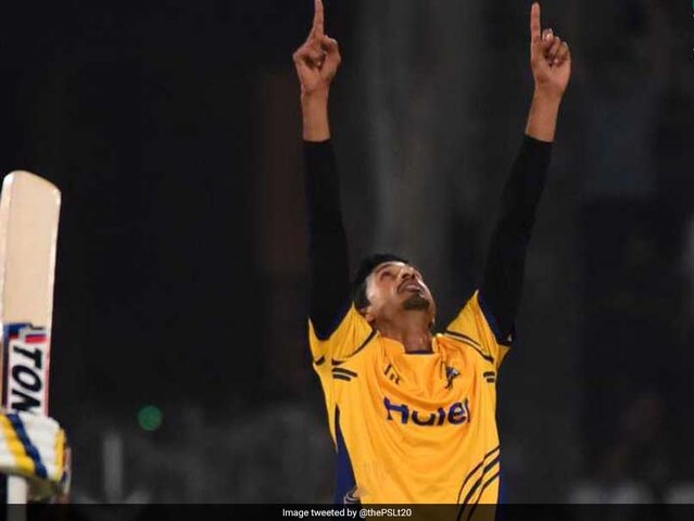 Pakistan Super League: Pakistan Cricketer Umaid Asif Flaunts Iron Man T-Shirt After Taking Wicket