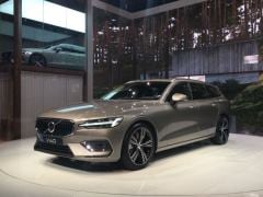 Geneva 2018: Volvo V60 Makes Its Public Debut