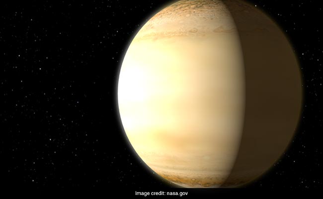 Astronomers Detect Water In Saturn-Sized Exoplanet's Atmosphere
