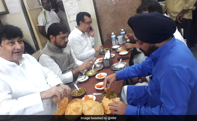 Congress Leaders Ate At Restaurant Before Protest Fast, BJP Tweets Photo