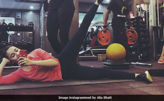 Alia Bhatt Won't Skip Workout Despite Injured Shoulder. Dedication Level - Maximum