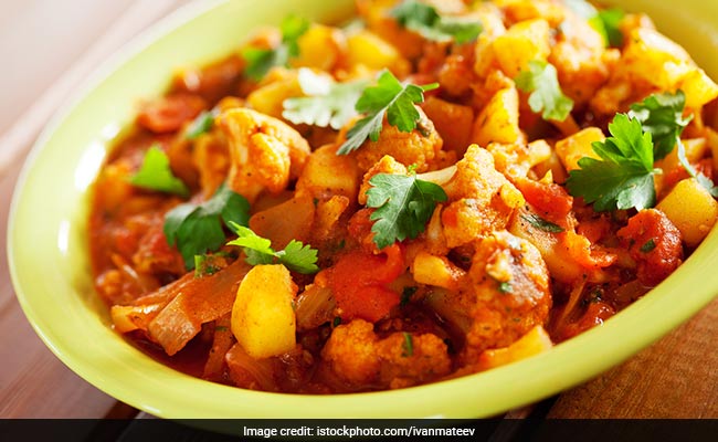 Watch: Make Dhaba-Style Masala Aloo Gobhi With This Easy Recipe Video