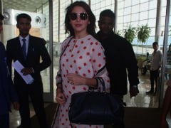 Anushka Sharma Spotted At Airport, Reportedly En Route To Husband Virat Kohli In Bengaluru