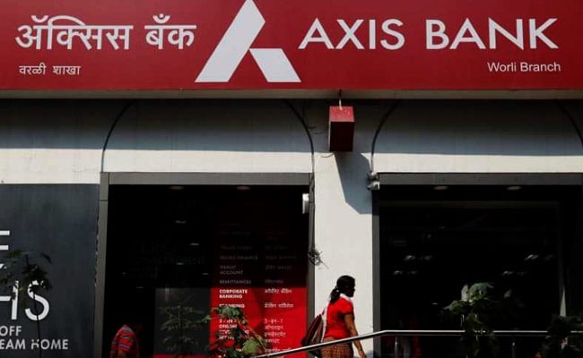 Axis BankGains Over 2% Despite Decline In Q3 Net Profit