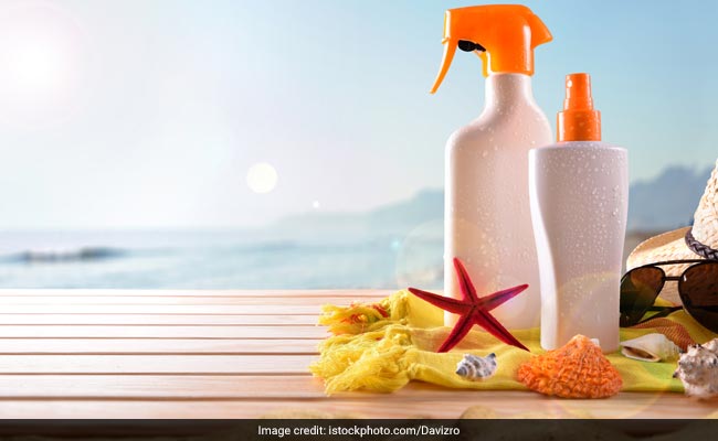 5 Beauty Essentials To Carry In Your Beach Bag