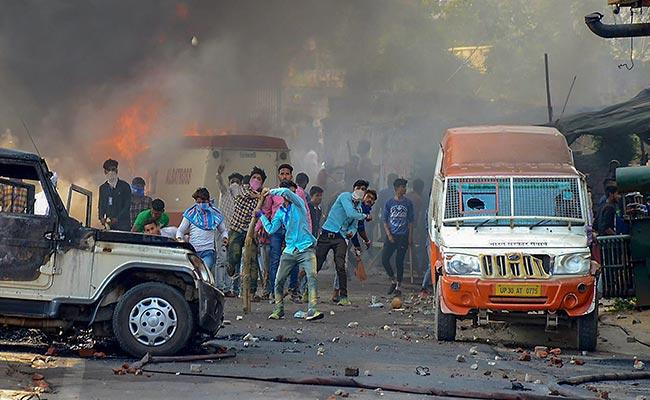  Bharat Bandh  Updates: 9 Killed As Dalit Protests Against Supreme Court Ruling On SC/ ST Law Turn Violent; States On Alert