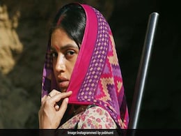 आ गया Son Chiriya का फर्स्ट लुक, बंदूक थामे कुछ ऐसे देसी लुक में दिखीं भूमि आ गया Son Chiriya का फर्स्ट लुक, बंदूक थामे कुछ ऐसे देसी लुक में दिखीं भूमि