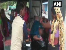 Woman Gives Birth In Auto Outside Health Centre, Told Doctors Unavailable Woman Gives Birth In Auto Outside Health Centre, Told Doctors Unavailable