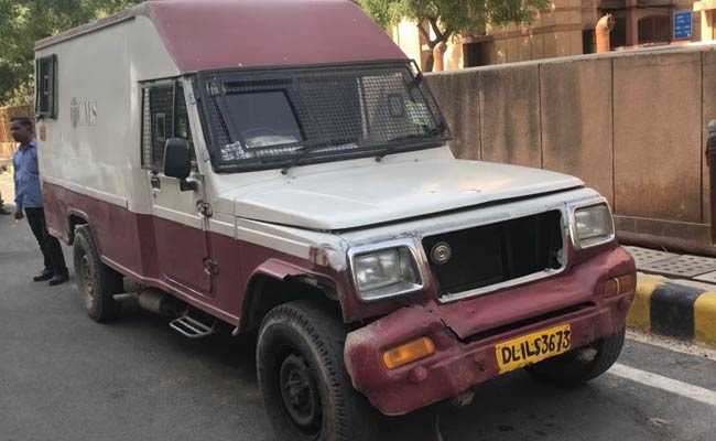 2 Men Stop Attempt To Rob Cash Van, Shot At By Accused In Delhi's Rohini