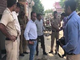 दिल्ली : कैश वैन लूटने आए बदमाश कर्मचारियों के हौसले के आगे हुए पस्त दिल्ली : कैश वैन लूटने आए बदमाश कर्मचारियों के हौसले के आगे हुए पस्त