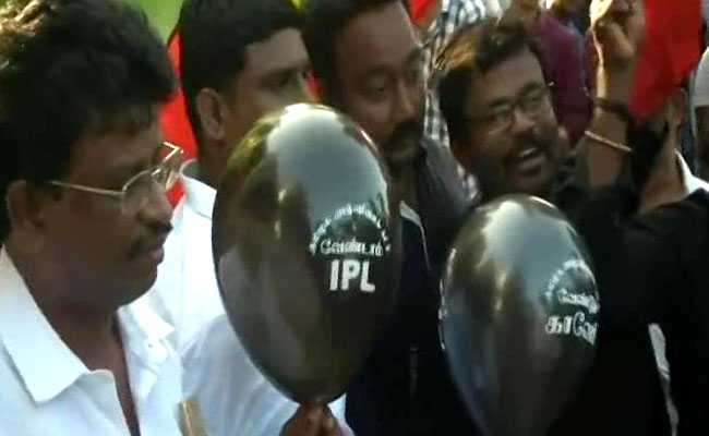 Cauvery Issue: Admist Strong IPL Protests, Match Between Chennai Super Kings (CSK) And Kolkata Night Riders (KKR) Begins