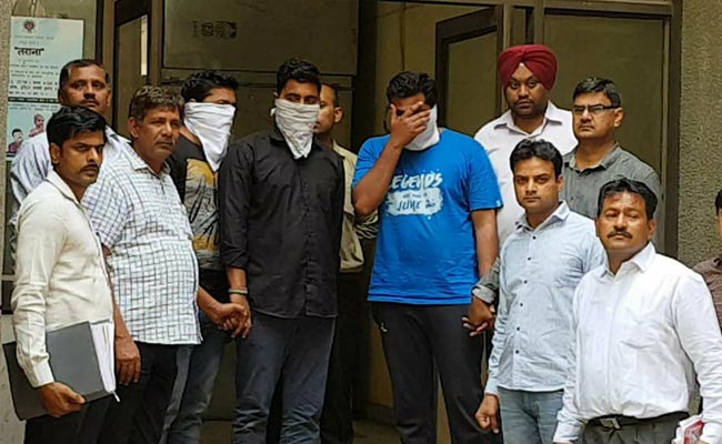 CBSE पेपर लीक : दिल्ली पुलिस की क्राइम ब्रांच ने 2 अध्यापकों और एक ट्यूटर को किया गिरफ्तार