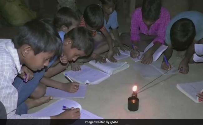 In "Powerless" Chhattisgarh Village, Students Read To Get Out Of The Dark