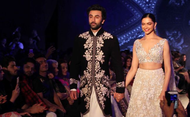 Mijwan 2018: A Breakdown Of What Deepika Padukone, Ranbir Kapoor Wore On Manish Malhotra's Ramp