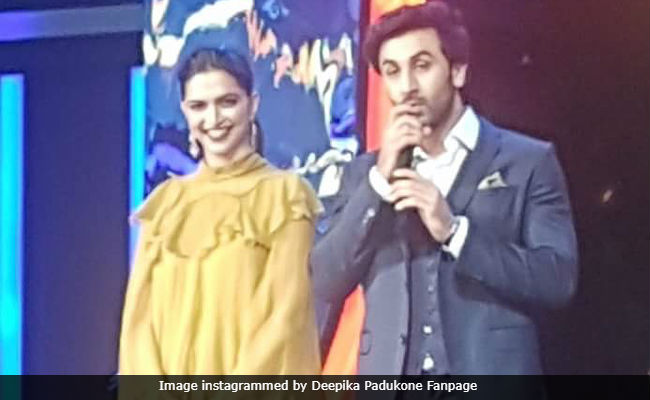 Viral: Deepika Padukone And Ranbir Kapoor Dancing To Ranveer Singh's <i>Malhari</i> Are Freaking Hilarious
