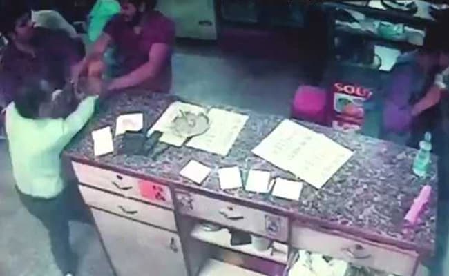 Watch: Men Open Fire, Beat Delhi Eatery Staff After Fight Over Discount
