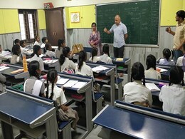 दिल्ली की केजरीवाल सरकार के शिक्षा मॉडल पर कांग्रेस ने उठाए सवाल दिल्ली की केजरीवाल सरकार के शिक्षा मॉडल पर कांग्रेस ने उठाए सवाल