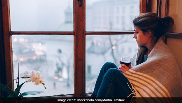 Mental Health: Signs And Symptoms Of Seasonal Depression You Shouldn't Ignore