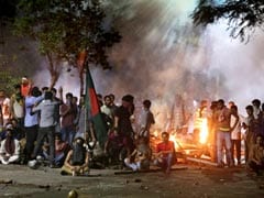 Clashes Turn Dhaka University Into Battleground; More Than 100 Injured