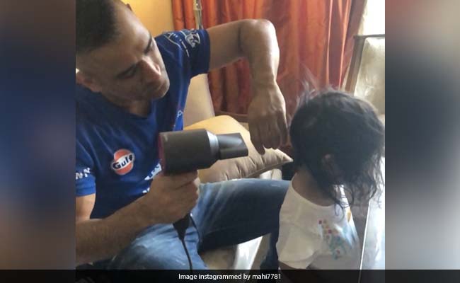 Post CSK Win, MS Dhoni Back To Daddy Duty. Does Daughter Ziva's Hair In Adorable Video