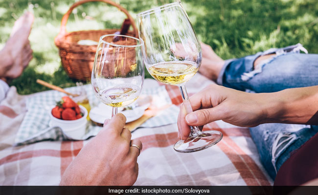 3 First Date Ideas That Aren't Just Dinner Or A Movie