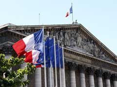 Should Men Wear Ties In Chambers?: French Parliament's New Topic Of Debate